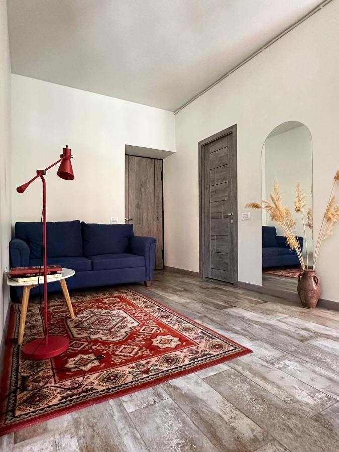 יירבאן Your Charming Home, Steps To Republic Square מראה חיצוני תמונה